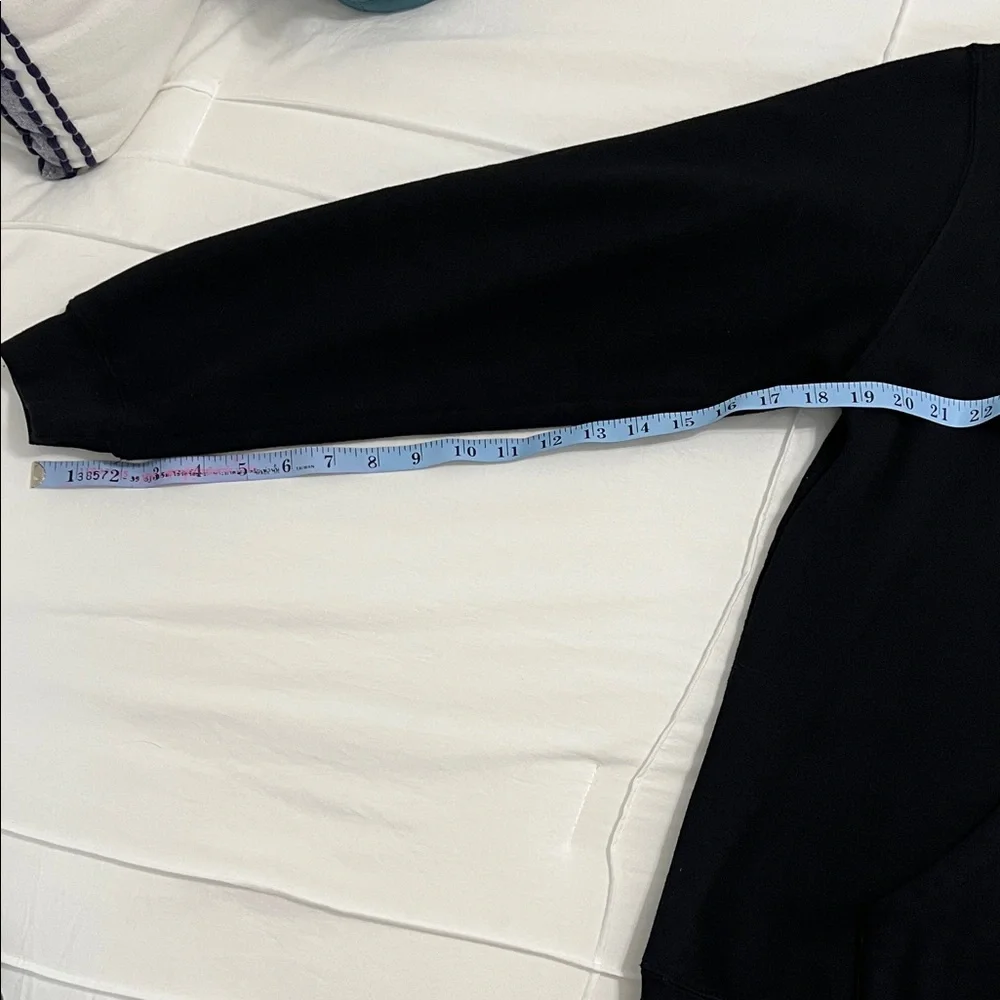 Peanuts Black Snoopy Hoodie - Picture 6 of 9